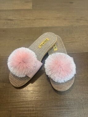 La-a SOLE Pink Pom Slide Sandals for Women